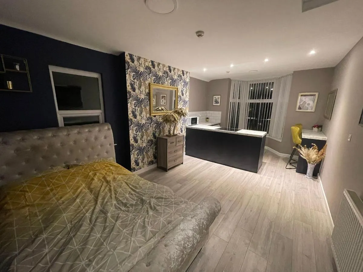 Selection Of Stylish Apartments Within Walking Distance Of Cardiff City Centre בריטניה