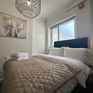  Apartment Taff Waterside Premier