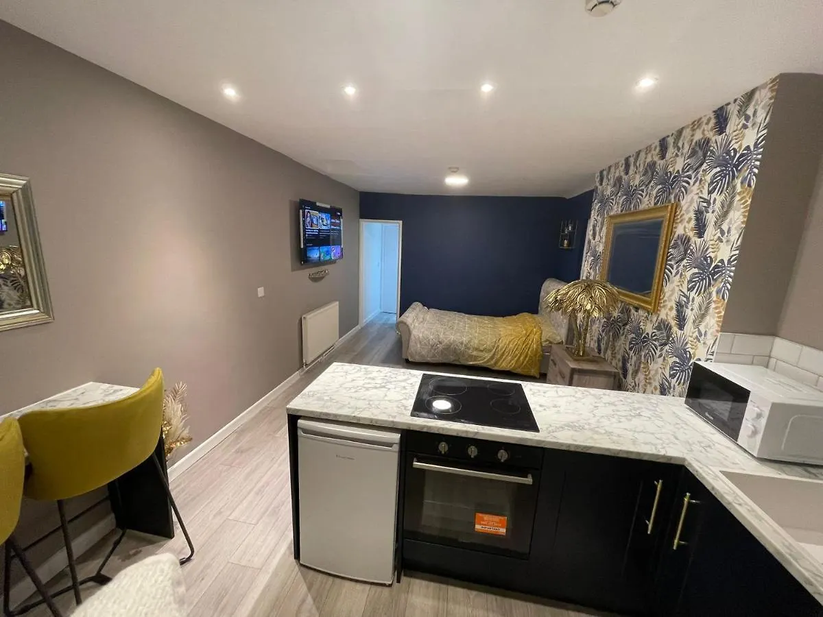 Selection Of Stylish Apartments Within Walking Distance Of Cardiff City Centre